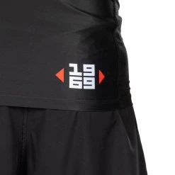 Blowout Outlet Retro Long Sleeve Rashguard Black