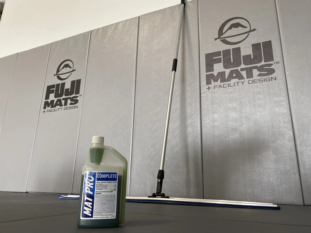 Fuji Mats Gear EZ-Pour Concentrated Mat Cleaner 32 Oz 2 Fuji Mats Gear EZ-Pour Concentrated Mat Cleaner 32 Oz