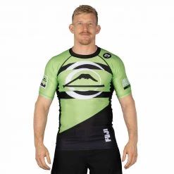 Blowout Outlet Vision Short Sleeve Rashguard Green
