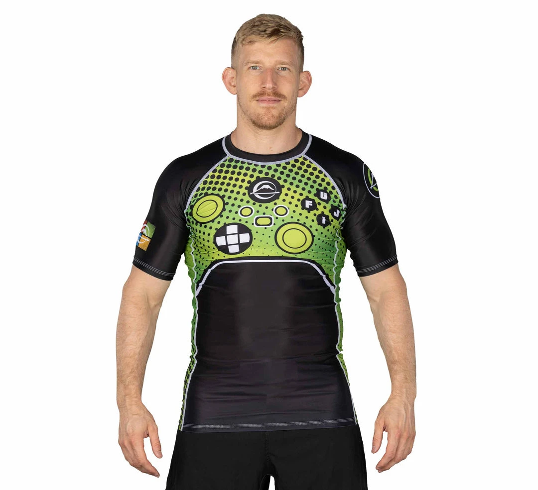 Blowout Gamer Series Short Sleeve Rashguard Green Outlet 2 Blowout Gamer Series Short Sleeve Rashguard Green Outlet