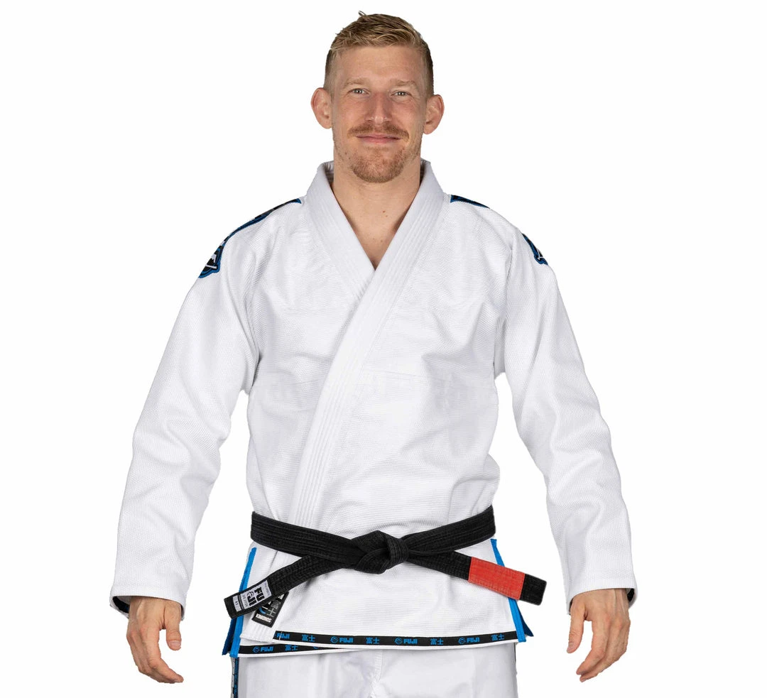 Deelux Kassen 3.0 BJJ Gi White/Blue 1 Deelux Kassen 3.0 BJJ Gi White/Blue